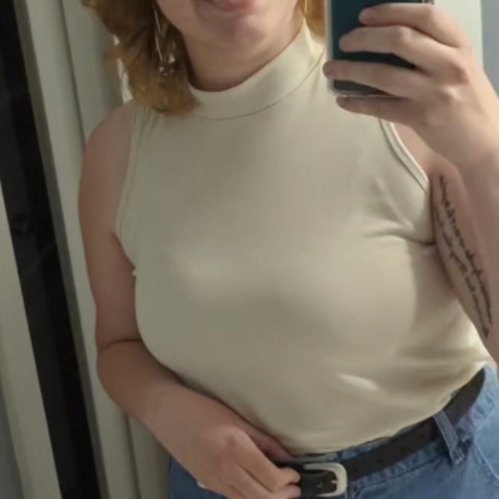 High neck Tank - Picture 3 of 4